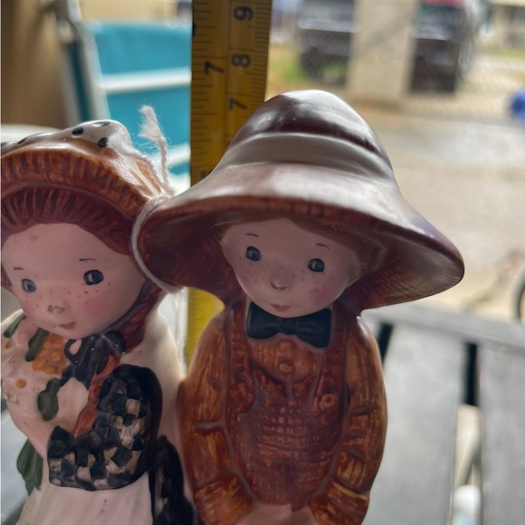 Vintage Holly Hobbie "Hearts that Love are Always Young"  Rotating Music Box - Picture 5 of 5